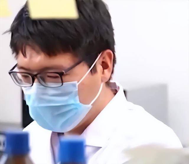 治理农村垃圾 提高生态卫生水平